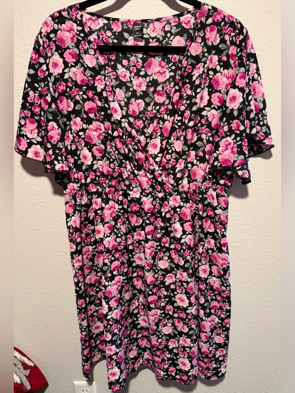 💗 SHEIN Black Dress with Pink Floral Print💗